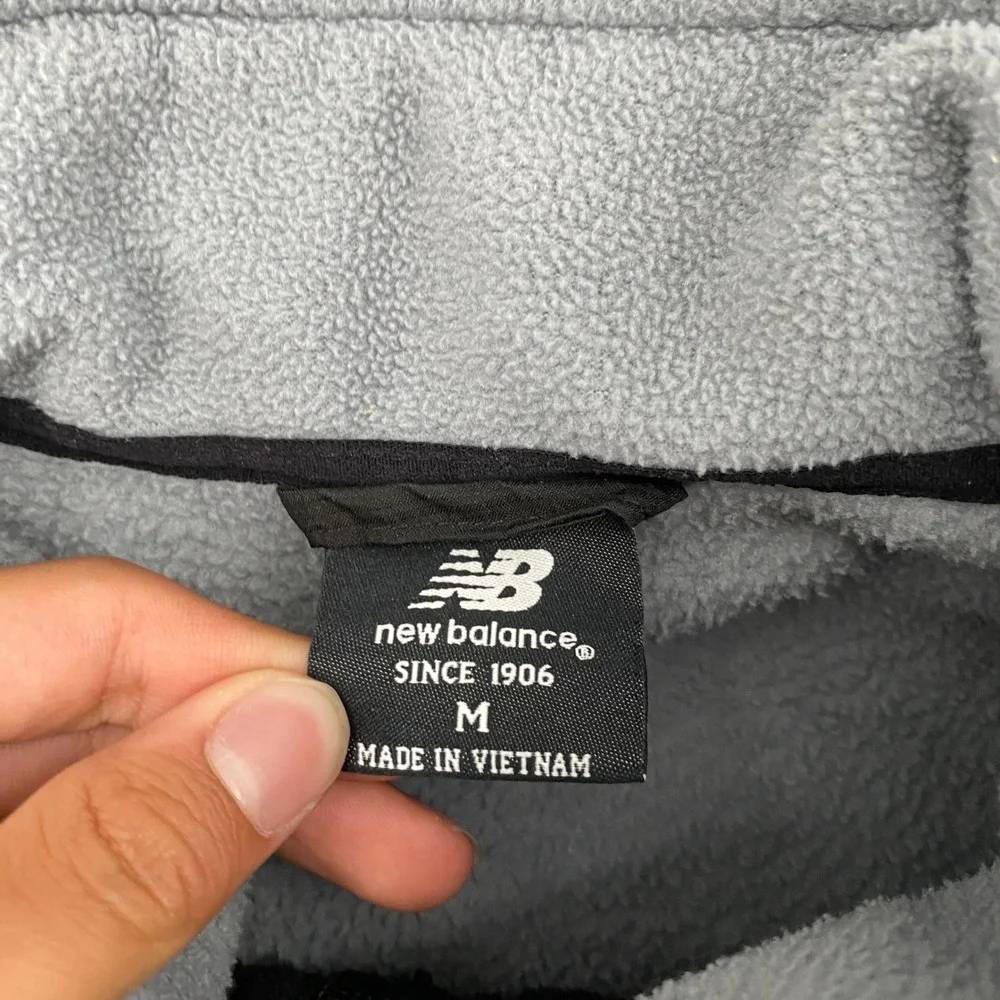 New Balance Mens Hybrid Fleece Quilted Full Zip Jacket Grey Black M RN130893